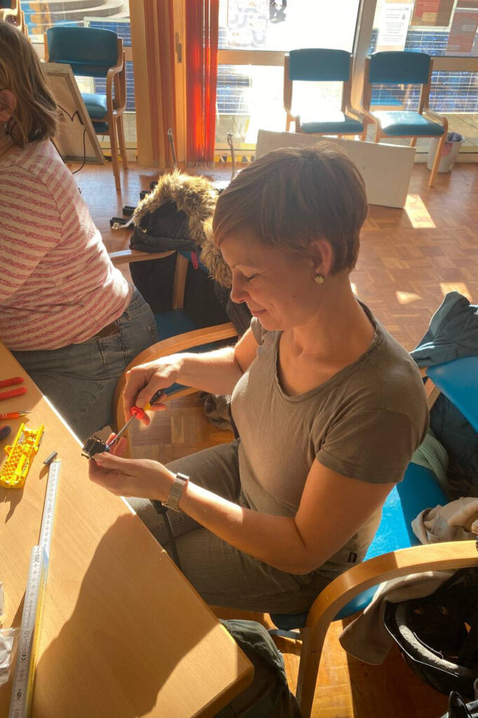 Teilnehmerin bei Balkonsolar Workshop