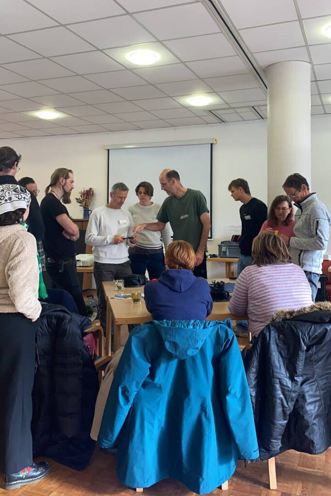 Gruppe bei Balkonsolar Workshop