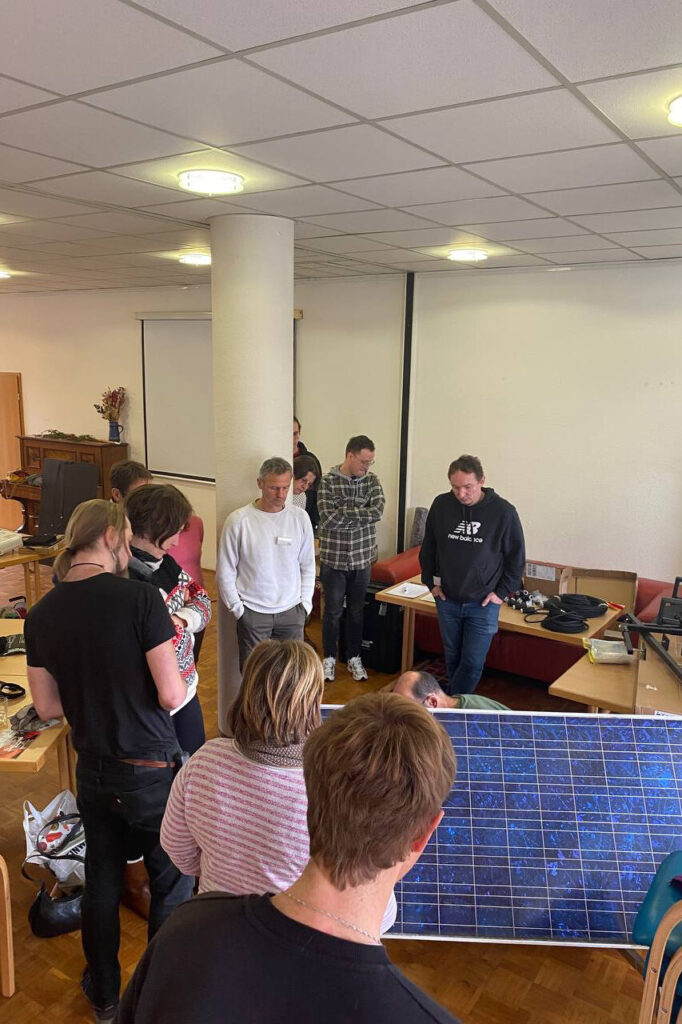 Gruppe bei Solarworkshop